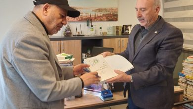 صورة النائب إسماعيل الأشقر يهدي مؤلفاته الـ32 إلى مكتبات الجامعات التركية